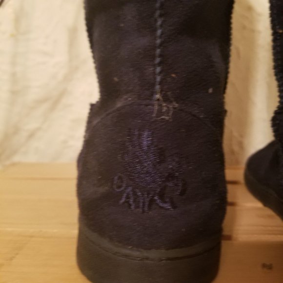 Boots - Picture 4 of 9